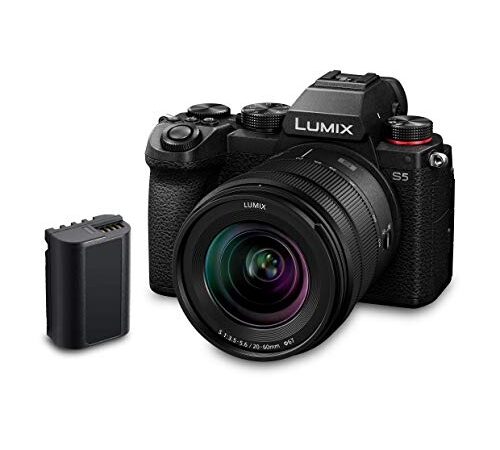 Panasonic Lumix Pack DC-S5AMKB Full Frame Mirrorless Macchina Fotografica, Sensore CMOS Full Frame 24.2MP ISO Dual Native, Obiettivo Lumix 20-60 mm, Batteria Lumix BLK22, Nero